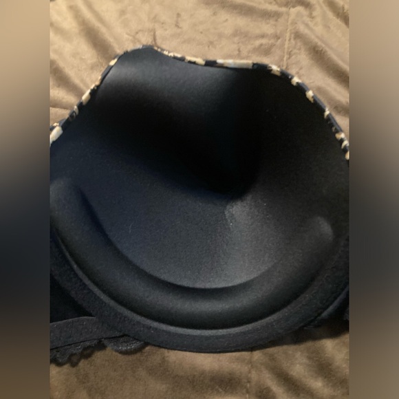 Self Expressions by Lilyette, size 40DD, animal print, cute and comfy bra - Picture 4 of 7